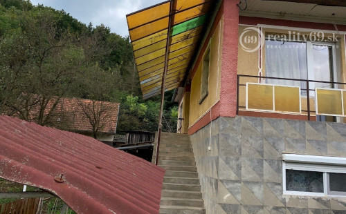 REZERVOVANÉ - MAĎARSKO - TORNASZENTANDRÁS 4 IZBOVÝ POSCHODOVÝ RD V KRÁSNOM PROSTREDÍ