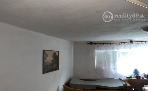 REZERVOVANÉ - MAĎARSKO - TORNASZENTANDRÁS 4 IZBOVÝ POSCHODOVÝ RD V KRÁSNOM PROSTREDÍ