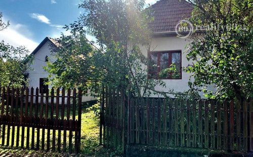 MAĎARSKO - ÉGERSZOG 2 SAMOSTATNÉ DVOJIZBOVÉ RD V PREKRÁSNEJ TICHEJ LOKALITE