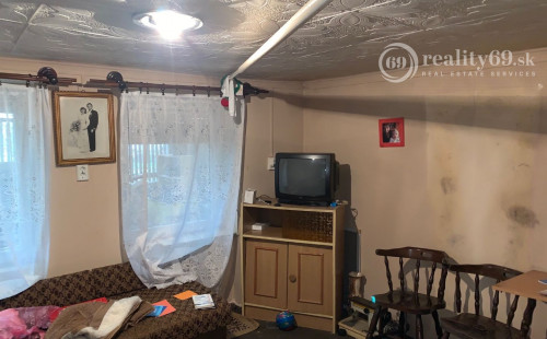 REZERVOVANÉ - MAĎARSKO - TORNASZENTANDRÁS 4 IZBOVÝ POSCHODOVÝ RD V KRÁSNOM PROSTREDÍ