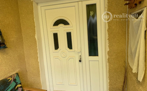 REZERVOVANÉ - MAĎARSKO - TORNASZENTANDRÁS 4 IZBOVÝ POSCHODOVÝ RD V KRÁSNOM PROSTREDÍ