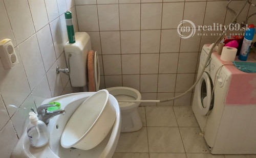 MAĎARSKO - ÉGERSZOG 2 SAMOSTATNÉ DVOJIZBOVÉ RD V PREKRÁSNEJ TICHEJ LOKALITE