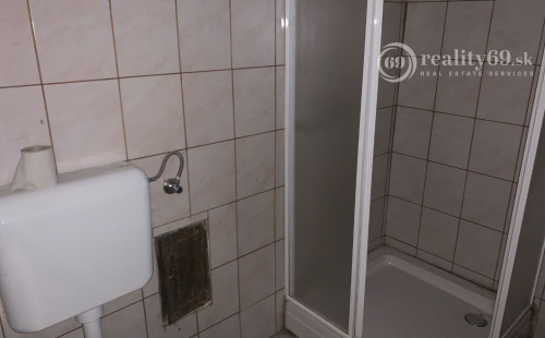 MAĎARSKO - ÉGERSZOG 2 SAMOSTATNÉ DVOJIZBOVÉ RD V PREKRÁSNEJ TICHEJ LOKALITE