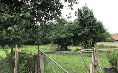 MAĎARSKO - TORNYOSNÉMETI STAVEBNÝ POZEMOK 1.319 M2 VŠETKY IS A STUDŇA.