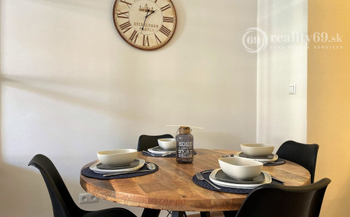 CENTRUM MESTA  ALŽBETINA - 3 IZBOVÝ MODERNÝ BYT 76M2.