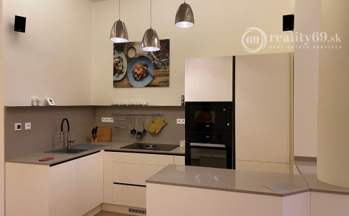 CENTRUM MESTA  ALŽBETINA - 3 IZBOVÝ MODERNÝ BYT 76M2.