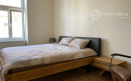 CENTRUM MESTA  ALŽBETINA - 3 IZBOVÝ MODERNÝ BYT 76M2.