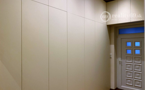 CENTRUM MESTA  ALŽBETINA - 3 IZBOVÝ MODERNÝ BYT 76M2.