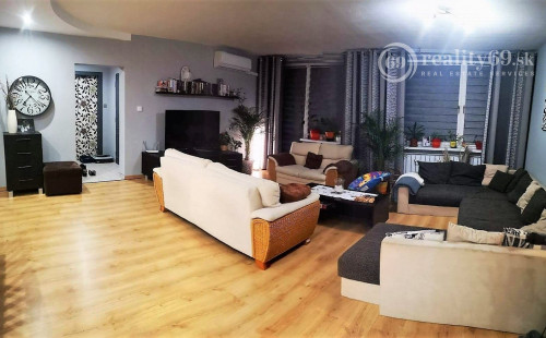 JAZERO -  ATYPICKÝ A VÝNIMOČNÝ 4 IZBOVÝ BYT S VÝMEROU 113 M2.