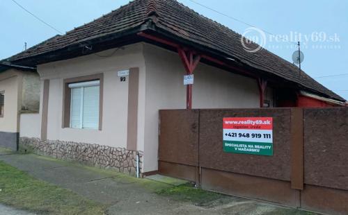 MAĎARSKO - HIDVEGARDÓ 3 IZBOVÝ RODINNÝ DOM V PEKNEJ LOKALITE