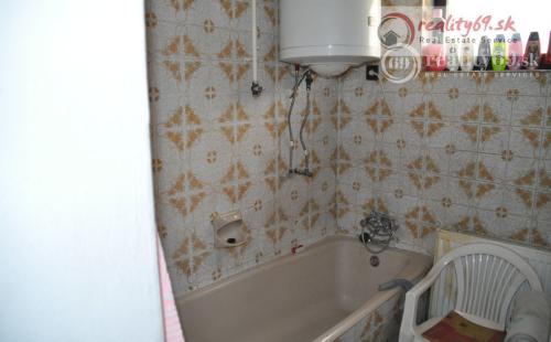 MAĎARSKO - FORRO -  PEKNÝ 4 IZBOVÝ DOM SO ZÁHRADOU