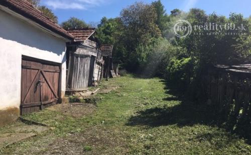 MAĎARSKO - TRIZS - AGGTELEK 5  IZBOVÝ DOM, RYBNÍK, JAZERO, VINNÁ PIVNICA.