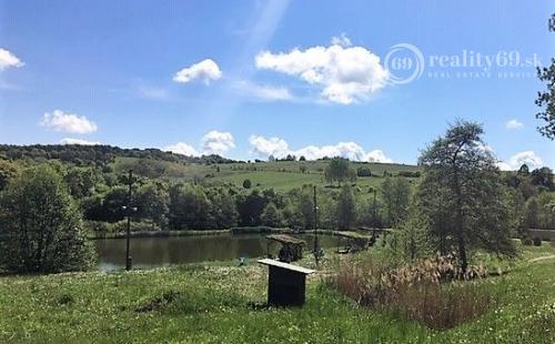 MAĎARSKO - TRIZS - AGGTELEK 5  IZBOVÝ DOM, RYBNÍK, JAZERO, VINNÁ PIVNICA.