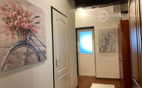 PRENÁJOM - SZŐLŐSARDÓ ROMANTICKÁ VIDIECKA USADLOSŤ IBA 50 KM OD KOŠÍC -  V LONE PRÍRODY.