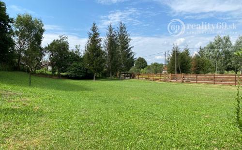 PRENÁJOM - SZŐLŐSARDÓ ROMANTICKÁ VIDIECKA USADLOSŤ IBA 50 KM OD KOŠÍC -  V LONE PRÍRODY.