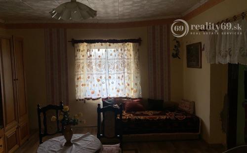 MAĎARSKO - KRÁSZNOKVAJDA 4 IZBOVÝ RODINNÝ DOM S GARÁŽOU.