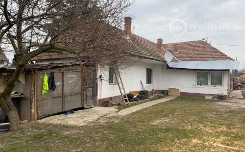 MAĎARSKO - KRÁSZNOKVAJDA 4 IZBOVÝ RODINNÝ DOM S GARÁŽOU.