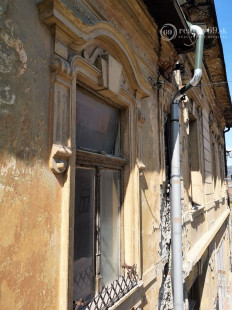 SMOLNÍK - MEŠTIANSKY DOM S OBCHODNÝM PRIESTOROM V CENTRE MESTA.