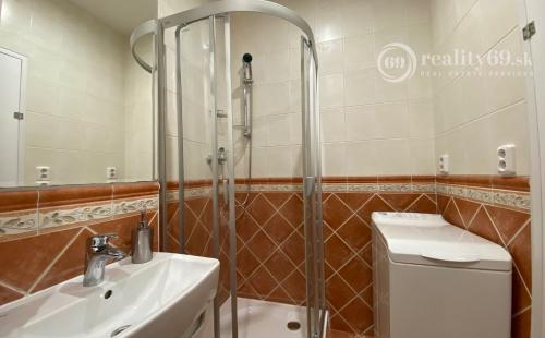 STARÉ MESTO -  HLAVNÁ CENTRUM MESTA BYT KOMPLET ZARIADENÝ