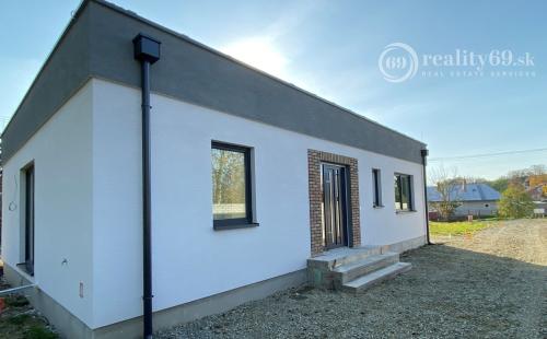 KECHNEC - KVALITNÁ NOVOSTAVBA 4 IZBOVÉHO RD - V ŠTÁDIU VÝSTAVBY.