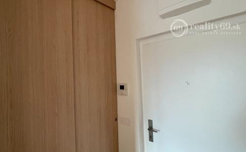 TERASA - ZARIADENÝ 2 IZBOVÝ BYT NOVÁ TERASA , LODŽIA, PARKING - NOVOSTAVBA.