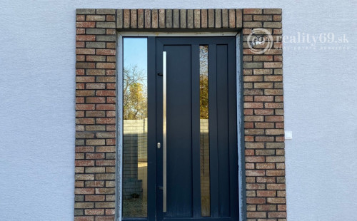 KECHNEC - KVALITNÁ NOVOSTAVBA 4 IZBOVÉHO RD - V ŠTÁDIU VÝSTAVBY.