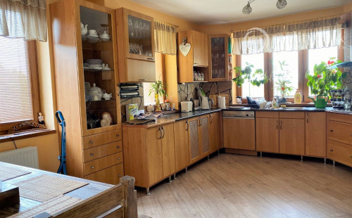 MYSLAVA - NOVÁ CENA - LUXUSNÁ 5 IZBOVÁ VILA S NÁDHERNÝM POZEMKOM PRE NÁROČNÉHO KLIENTA.