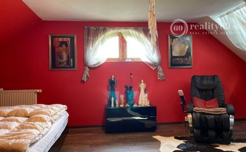 MYSLAVA - NOVÁ CENA - LUXUSNÁ 5 IZBOVÁ VILA S NÁDHERNÝM POZEMKOM PRE NÁROČNÉHO KLIENTA.