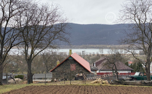 HRHOV - ROMANTICKÁ CHALUPA PRE NÁROČNÉHO KLIENTA, TENISOVÝ KURT, ALTÁNOK.
