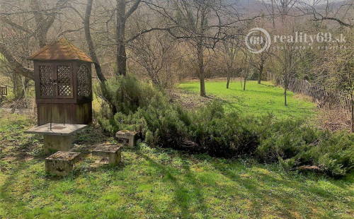 MAĎARSKO - SZOGLIGET 2 IZBOVÝ RODINNÝ DOM V KRÁSNEJ LOKALITE.