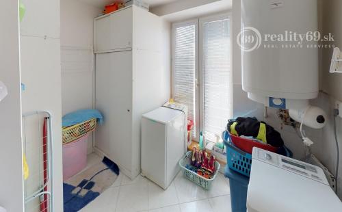 JUH - BREZOVÁ NADŠTANDARTNÝ MEZONET 170 M2 SO ZARIADENÍM