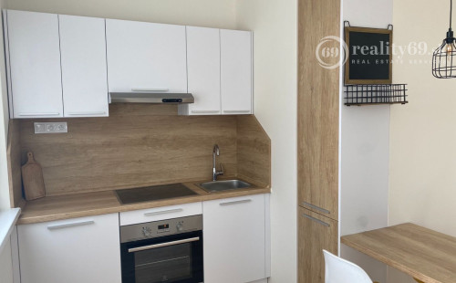 TERASA - SLOBODY 1 IZBOVÝ NOVÝ KOMPLETNE ZARIADENÝ BYT.