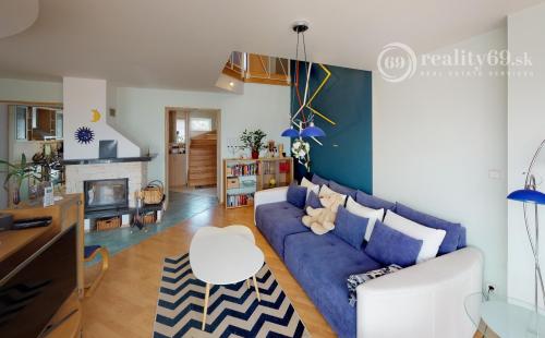 JUH - BREZOVÁ 5 - IZBOVÝ NADŠTANDARTNÝ MEZONET 170 M2 SO ZARIADENÍM.