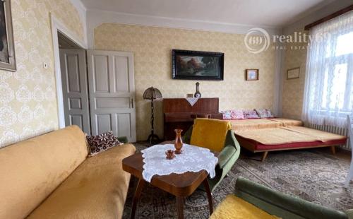 REZERVOVANÉ - KECHNEC - RODINNÝ DOM NA VÝBORNOM MIESTE, POZEMOK 1404 M2.