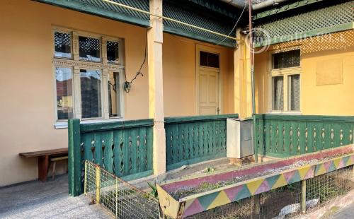 REZERVOVANÉ - KECHNEC - RODINNÝ DOM NA VÝBORNOM MIESTE, POZEMOK 1404 M2.