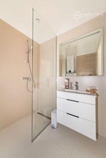 CENTRUM MESTA - LUXUSNÉ MODERNÉ APARTMÁNY FLORIÁNSKA KOMPLETNE ZARIADENÉ.