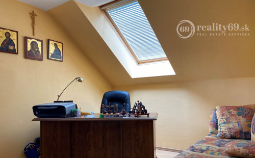 MYSLAVA - NOVÁ CENA - LUXUSNÁ 5 IZBOVÁ VILA S NÁDHERNÝM POZEMKOM PRE NÁROČNÉHO KLIENTA.