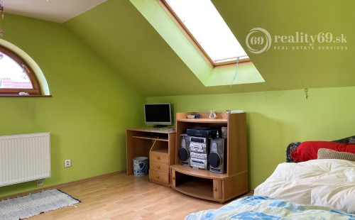 MYSLAVA - NOVÁ CENA - LUXUSNÁ 5 IZBOVÁ VILA S NÁDHERNÝM POZEMKOM PRE NÁROČNÉHO KLIENTA.