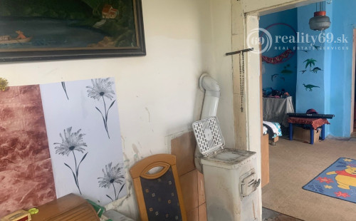 MAĎARSKO - SZALONNA 3 IZBOVÝ RODINNÝ DOM