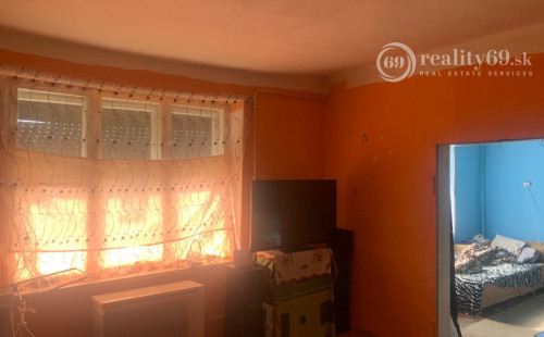 MAĎARSKO - SZALONNA 3 IZBOVÝ RODINNÝ DOM