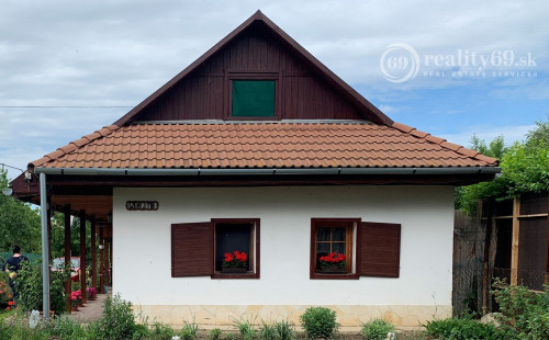 REZERVOVANÉ - MAĎARSKO - VIZSOLY ZATEPLENÝ 3 IZBOVÝ RODINNÝ DOM S GARÁŽOU A PEKNÝM POZEMKOM.