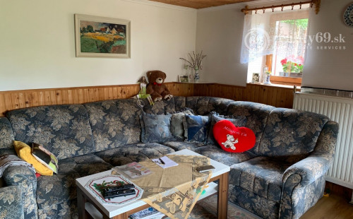 REZERVOVANÉ - MAĎARSKO - VIZSOLY ZATEPLENÝ 3 IZBOVÝ RODINNÝ DOM S GARÁŽOU A PEKNÝM POZEMKOM.