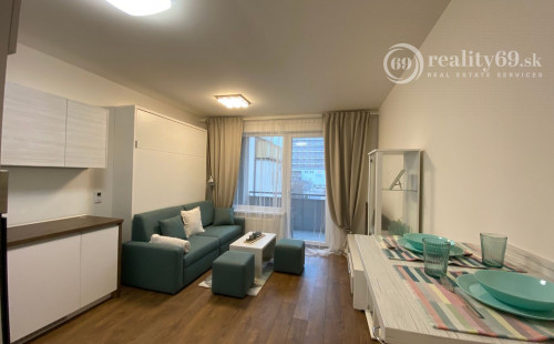 STARÉ MESTO - STROJÁRENSKÁ NOVOSTAVBA 1 IZBOVÝ MODERNÝ KOMPLETNE ZARIADENÝ TEHLOVÝ BYT.