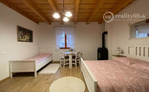 PRENÁJOM - AGGTELEK ROMANTICKÝ VIDIECKY DOM IBA 70 KM OD KOŠÍC -  V KRÁSNOM PROSTREDÍ