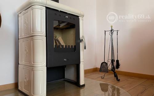 PRENÁJOM - AGGTELEK ROMANTICKÝ VIDIECKY DOM IBA 70 KM OD KOŠÍC -  V KRÁSNOM PROSTREDÍ