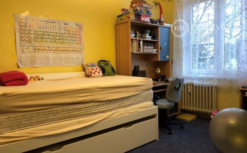 JAZERO - DONSKÁ 3 IZBOVÝ PEKNÝ BYT  68 M2 S LODŽIOU.