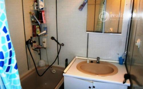 CENTRUM MESTA - KUZMÁNYHO ZARIADENÝ BYT SO SPOTREBIČMI.