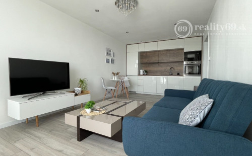 TERASA - IDANSKÁ -KOMPLET REKONŠTRUKCIA 1,5 IZBOVÝ BYT  S LODŽIOU.