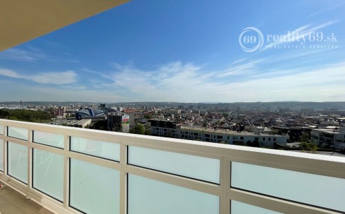 TERASA - IDANSKÁ -KOMPLET REKONŠTRUKCIA 1,5 IZBOVÝ BYT  S LODŽIOU.