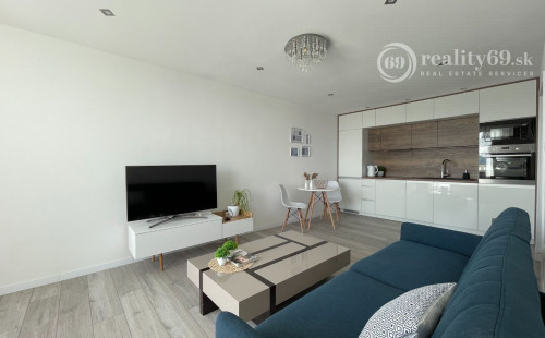 TERASA - IDANSKÁ -KOMPLET REKONŠTRUKCIA 1,5 IZBOVÝ BYT  S LODŽIOU.